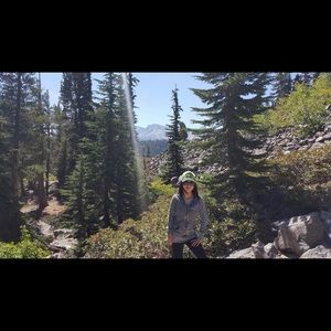 Meet your Posher, Jhoy